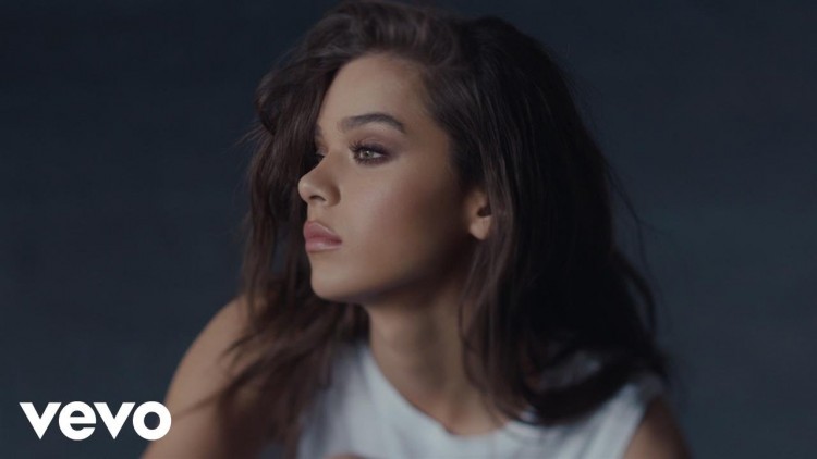 Hailee-Steinfeld-Most-Girls